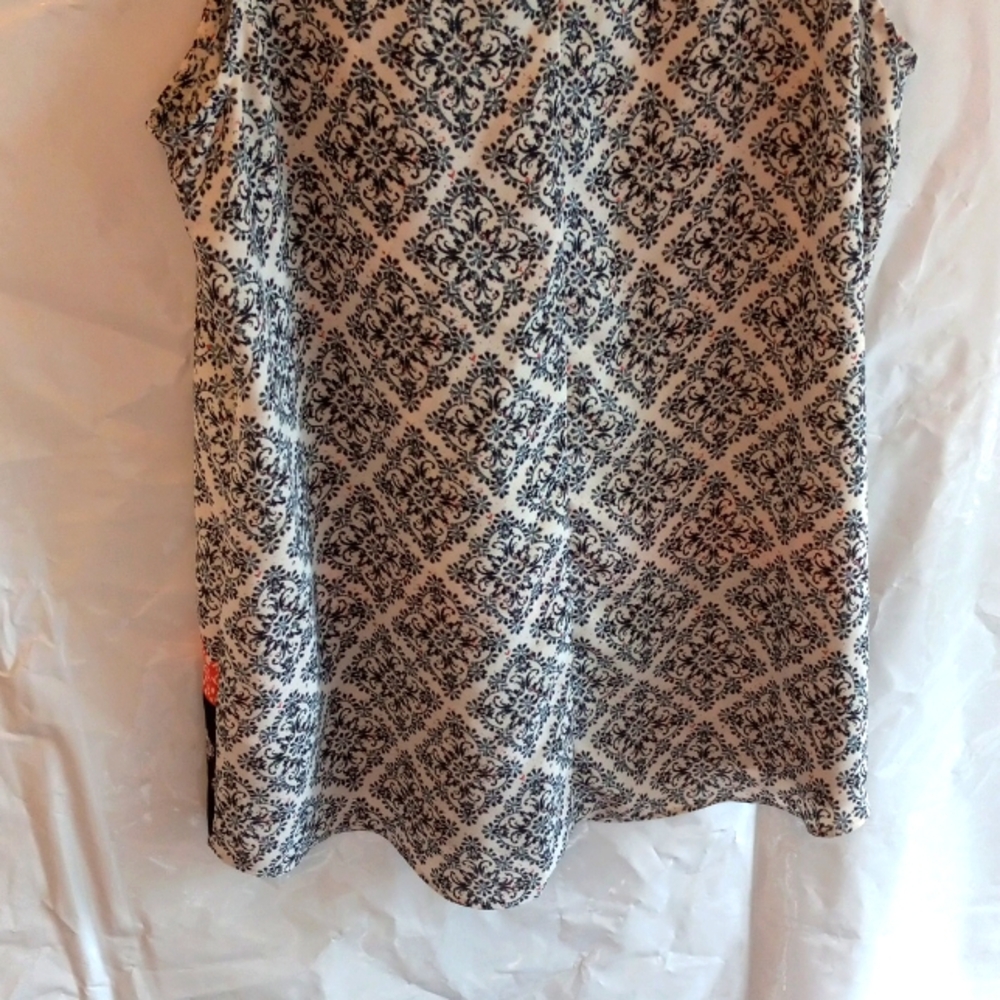 Maurices Sleeveless Blouse - Navy And Coral Pattern - Picture 6 of 7